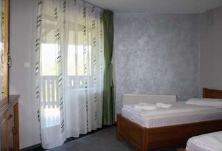 Хостелы Hostel Teleki Совата Улучшенный двухместный номер с 2 отдельными кроватями-3